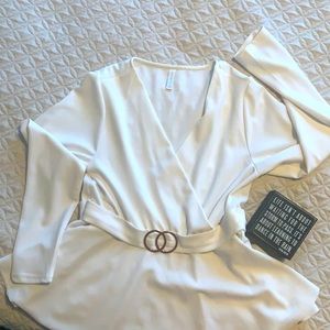 Amisu women’s cream/ off-white long sleeve blouse with faux gold buckle